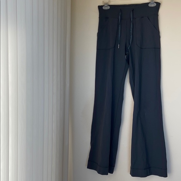 LULULEMON Still Gray Workout Pants Sz 4 - Picture 2 of 6